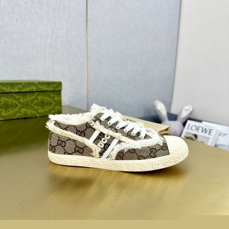 G*u*i casual shoes